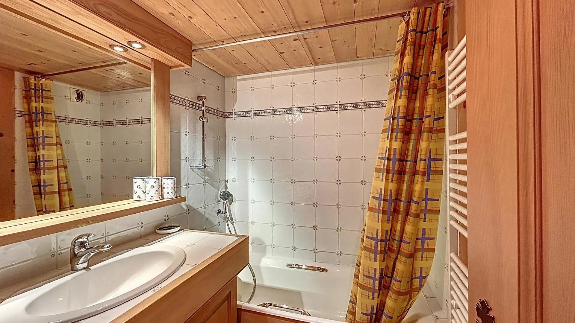 アパート Appartement 2 Chambres Avec Parking Et Wifi A Combloux - Fr-1-560-124